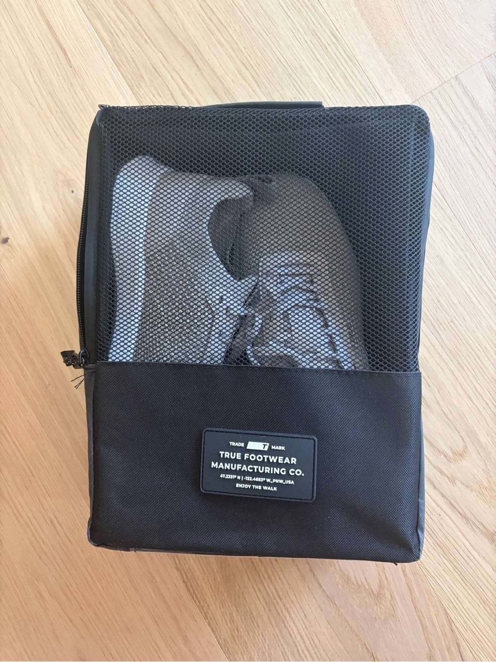 True Linkswear Women’s All Day Knit 3 Golf Sneaker - brand new with bag + towel